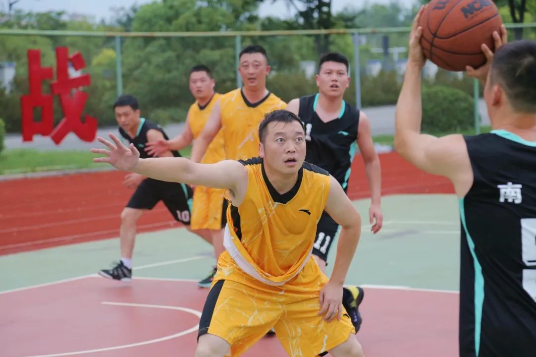 开云体育官网-关于高温举行：球场热血澎湃，临近一触即发的信息